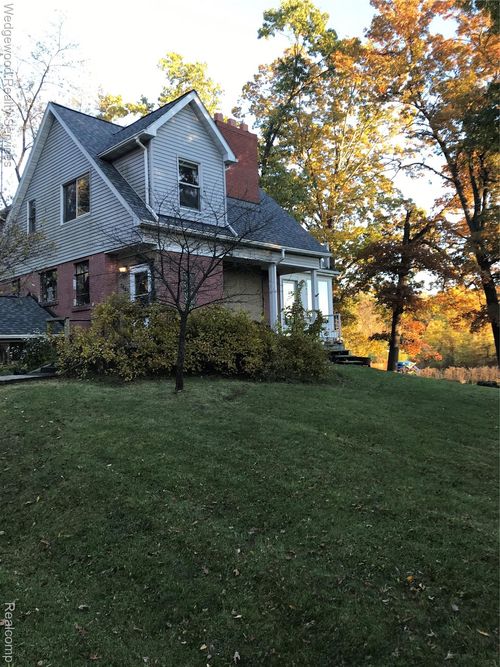 3645 Indian Lake Rd, Oxford, MI, 48370-3017 | Card Image