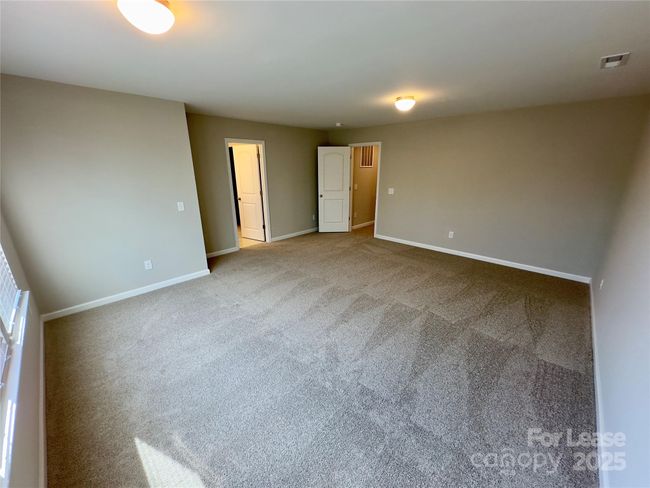 Bedroom Suite | Image 15