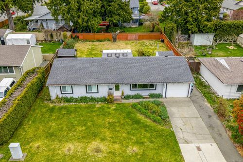 2188 Noel Ave, Comox, BC, V9M1J4 | Card Image