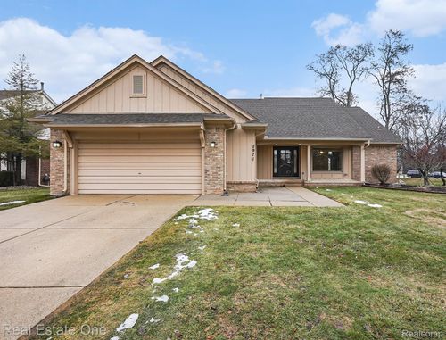 2971 Chippewa Dr, Troy, MI, 48085-1121 | Card Image