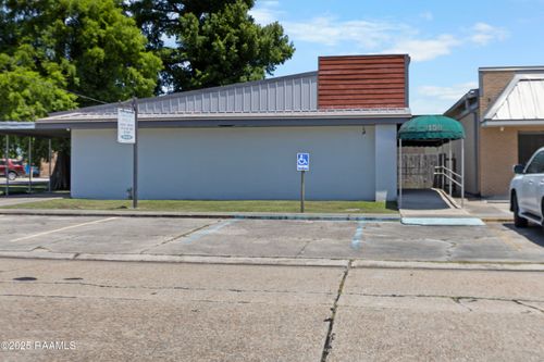 1100 8th St, Morgan City, LA, 70380-1916 | Card Image