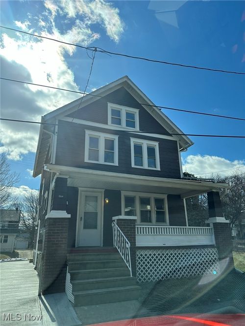 864 Forrest Dr, Akron, OH, 44306-1138 | Card Image