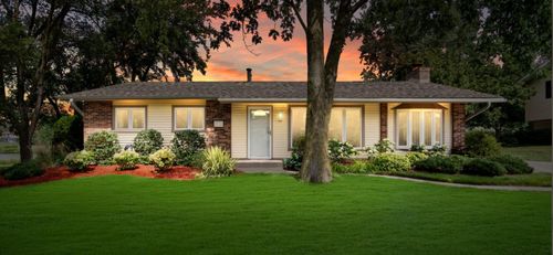 1735 Highland Blvd, Hoffman Estates, IL, 60169-4807 | Card Image