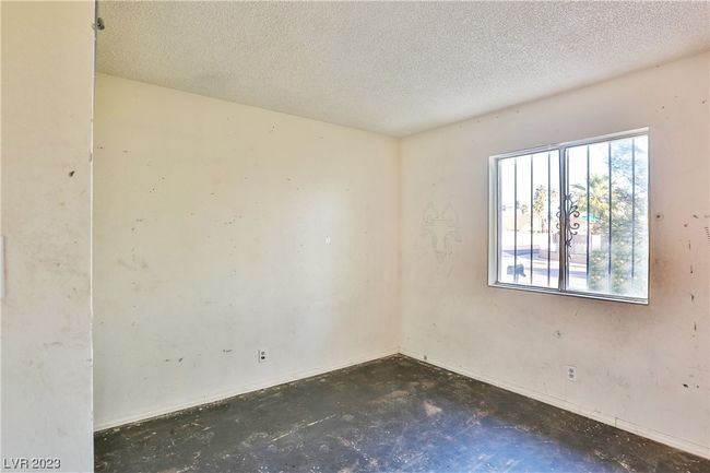 6489 Bugbee Ave, House other with 3 bedrooms, 2 bathrooms and null parking in Las Vegas NV | Image 15