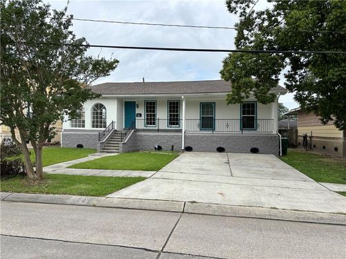 564 Oakwood Dr, Gretna, LA, 70056-2854 | Card Image