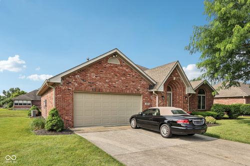39-1027 Plum St, Brownsburg, IN, 46112-7982 | Card Image