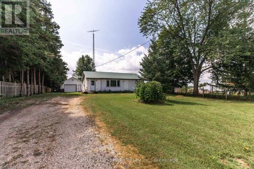 823 County Rd 12, Wingham, ON, N0G2W0 | Card Image