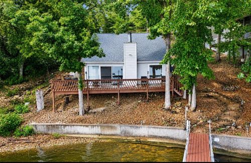 1563 Spring Valley Rd, Osage Beach, MO, 65065-3481 | Card Image