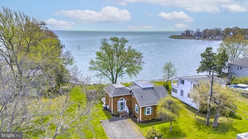 5211 Al Jones Dr, SHADY SIDE, MD, 20764-9412 | Card Image