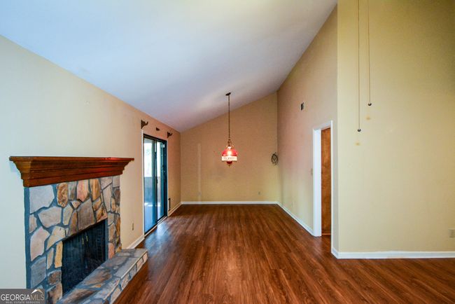 154 Waverly Dr, Condo with 3 bedrooms, 2 bathrooms and null parking in Alpharetta GA | Image 7