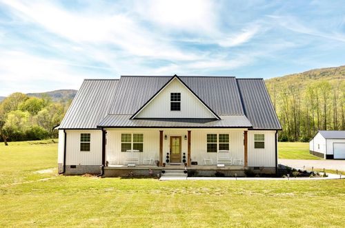 209 W Valley Rd, Whitwell, TN, 37397-3074 | Card Image