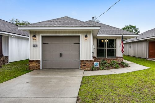 675 Passion Flower St, DeFuniak Springs, FL, 32433-4891 | Card Image