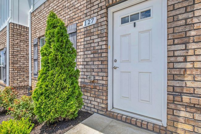 Covered home entry | Image 4