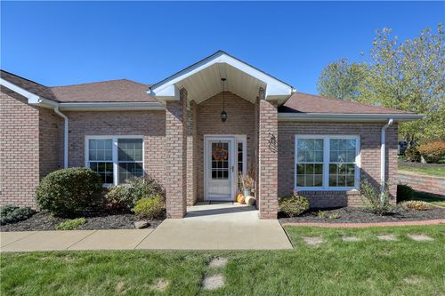 1305 Seminole Cir, Beaver Falls, PA, 15010-1677 | Card Image