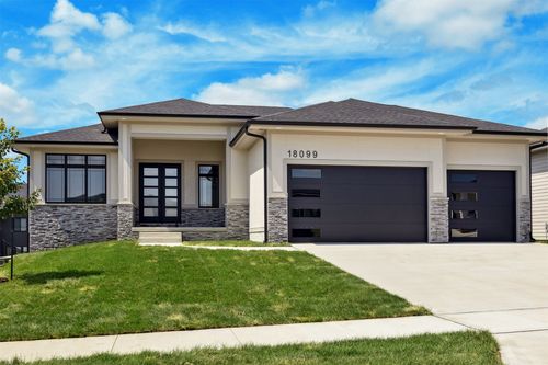 18099 Townsend Dr, Clive, IA, 50325-6230 | Card Image