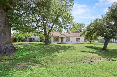 510 W Hunt Street, House other with 3 bedrooms, 2 bathrooms and null parking in Bremond TX | Image 1