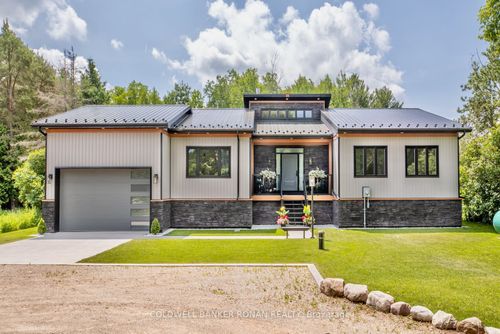 9243 County Rd 1, Palgrave, ON, L0N1P0 | Card Image