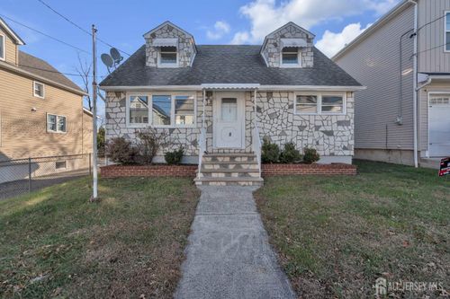 18 John St, Carteret, NJ, 07008-3112 | Card Image