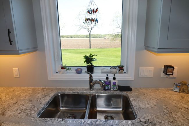 179 Lake Breeze Dr, House other with 2 bedrooms, 2 bathrooms and 2 parking in Goderich ON | Image 11