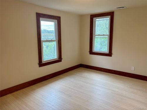 a-335 Herricks Ln, Riverhead, NY, 11901-5624 | Card Image