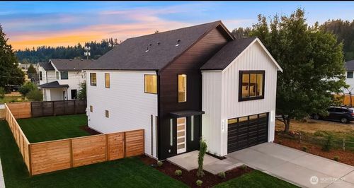 122 4th Ave S, Algona, WA, 98001-8572 | Card Image