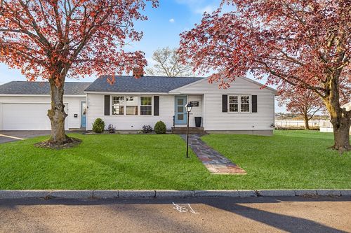 26 Mount Vernon Cir, Lawrence, MA, 01843-1942 | Card Image