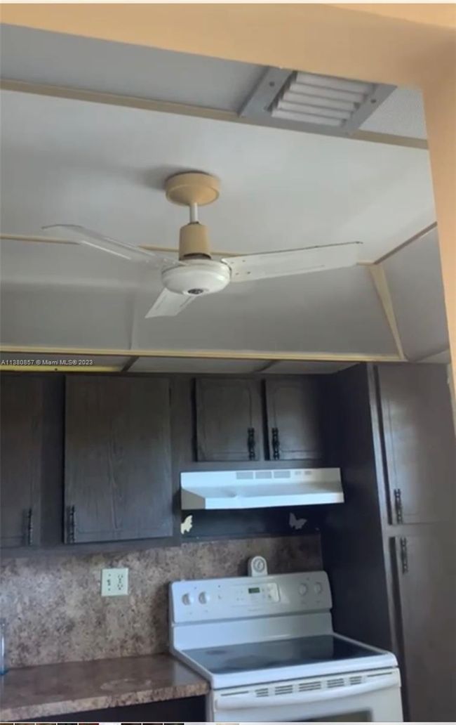 J308 - 8380 Sands Point Blvd, Condo with 2 bedrooms, 2 bathrooms and null parking in Tamarac FL | Image 7