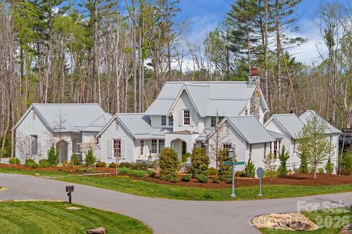 97 Emerald Necklace Dr, Asheville, NC, 28803-0413 | Card Image