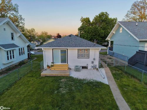 206 1/2 N 9th St, Marshalltown, IA, 50158-5622 | Card Image