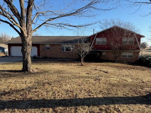 8 Pine Ridge Ln, Geneseo, IL, 61254-8640 | Card Image