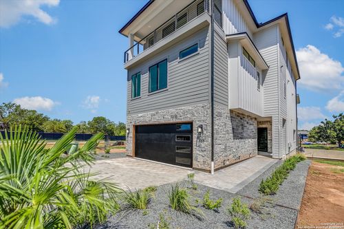 420 Lake St, Kingsland, TX, 78639-2145 | Card Image