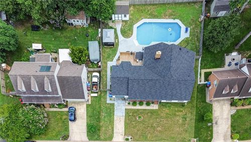 829 Donnington Dr, Chesapeake, VA, 23322-7718 | Card Image