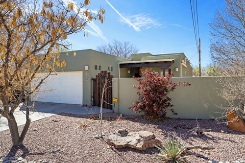 209 Manhattan Pl Nw, Albuquerque, NM, 87104-1779 | Card Image