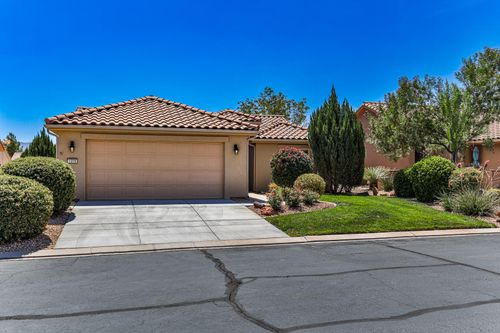 1379 W Forest Hill Dr, St. George, UT, 84790-4931 | Card Image