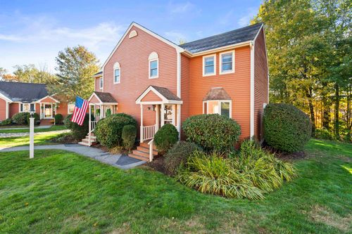 52 Katie Ln, Dover, NH, 03820-4582 | Card Image