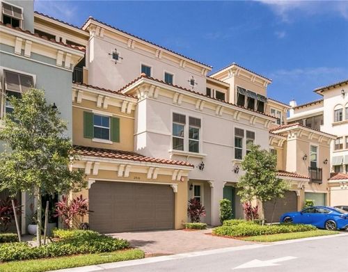 2910-2910 124th Way, Sunrise, FL, 33323-5259 | Card Image