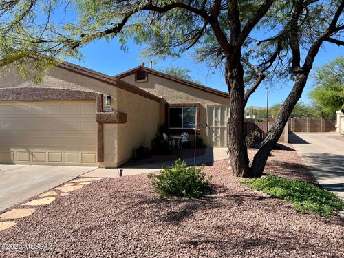 9458 E Bench Mark Loop, Tucson, AZ, 85747 | Card Image