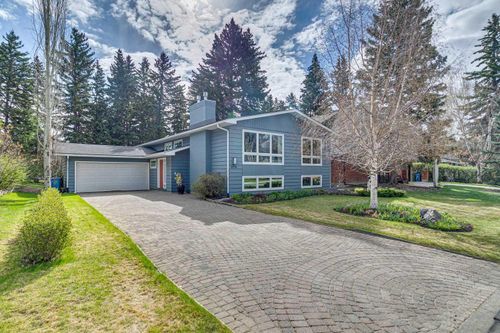 6718 Legare Dr Sw, Calgary, AB, T3E6H2 | Card Image