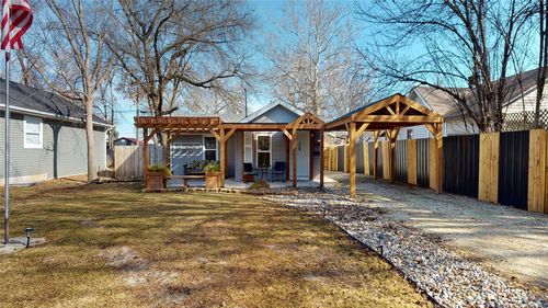 3319 Sw 12th Pl, Des Moines, IA, 50315-7519 | Card Image