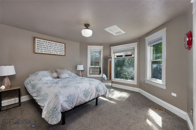 Upstairs Bed 1 | Image 22