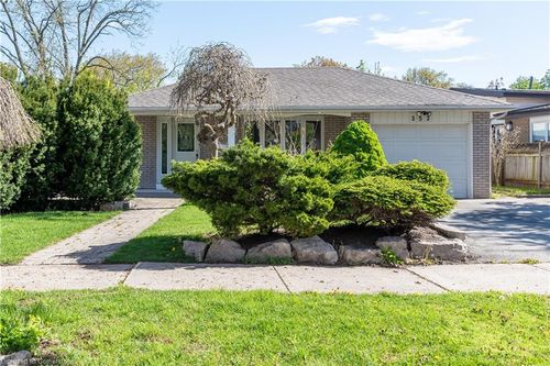 353 Melores Dr, Burlington, ON, L7L4V1 | Card Image