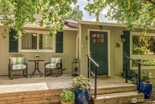 25720 78th Ave Sw, Vashon, WA, 98070-8510 | Card Image