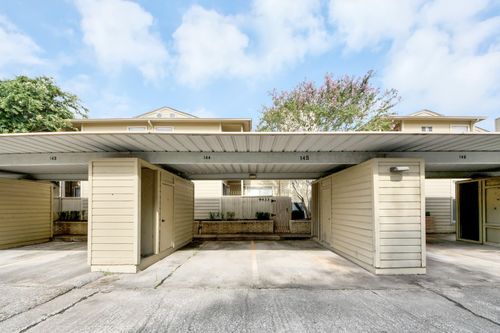 9433 Pagewood Ln, Houston, TX, 77063-5352 | Card Image