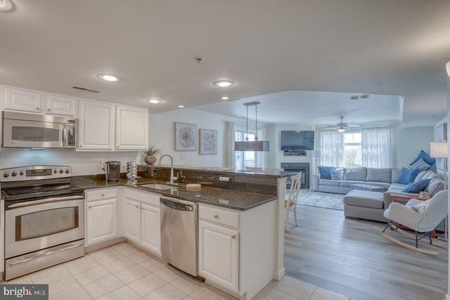 UNIT-301 - 107 Somerset St, Condo with 3 bedrooms, 2 bathrooms and null parking in OCEAN CITY MD | Image 5