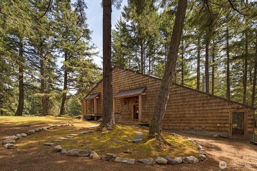 28 Channel Heights Way, Friday Harbor, WA, 98250-8937 | Card Image
