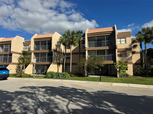apt-112-240 Lakeview Dr, Weston, FL, 33326-1018 | Card Image