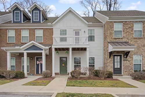 6060 Ivory Ln, Hendersonville, TN, 37075-2051 | Card Image