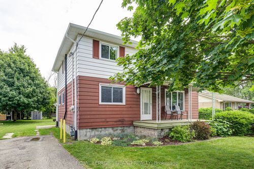 249 Victoria St, Belmont, ON, N0L1B0 | Card Image