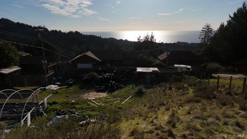  Muskrat Cir, Whitethorn, CA, 95589 | Card Image