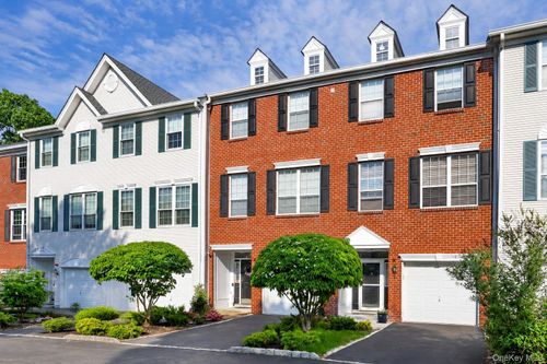 131 Meadow Ln, Nanuet, NY, 10954-5113 | Card Image